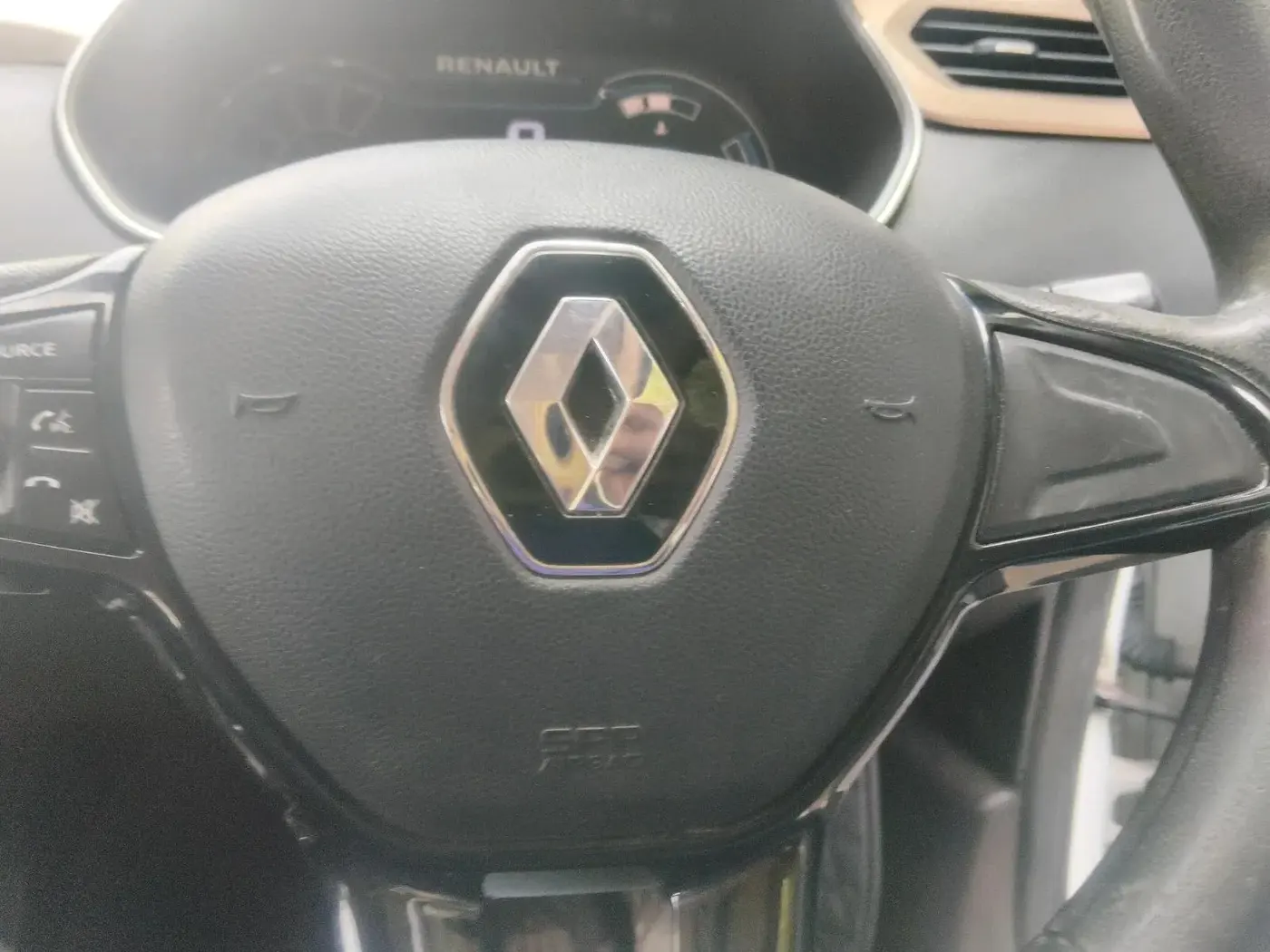 2021 Renault Kiger RXT MT, Petrol, Manual, 80,324 km, interior