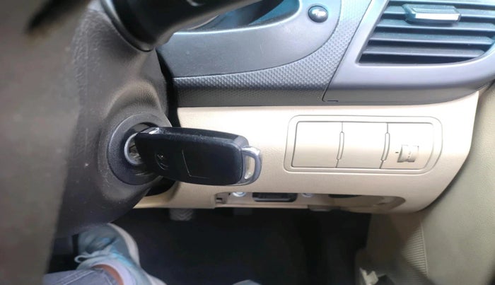 2015 Hyundai Verna FLUIDIC 4S 1.6 VTVT S, Petrol, Manual, 77,846 km, interior