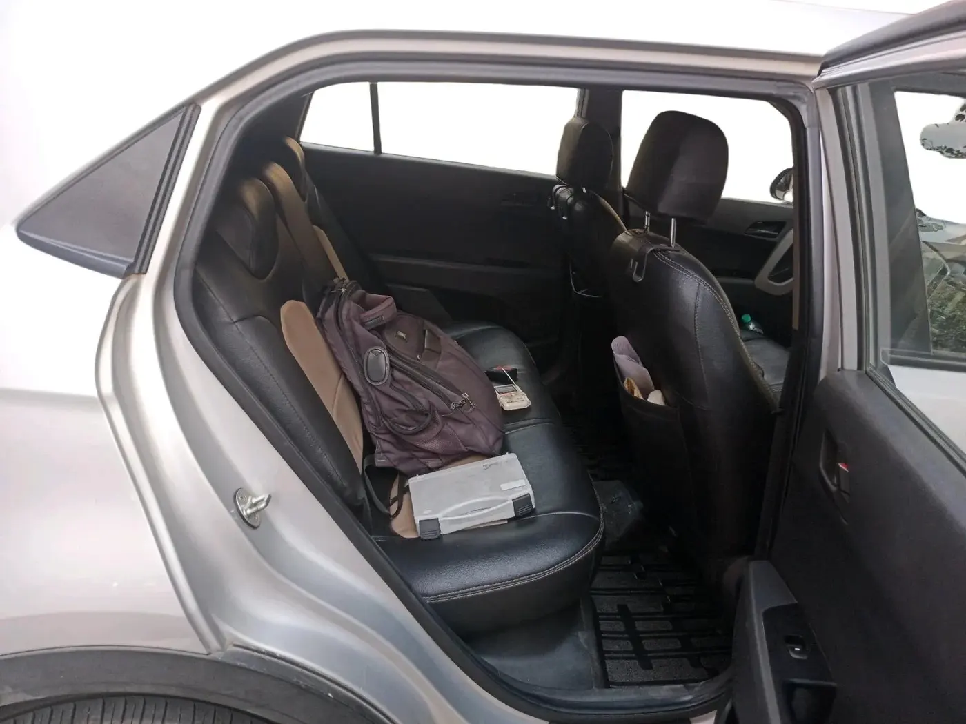 2017 Hyundai Creta E PLUS 1.6 PETROL, Petrol, Manual, 1,08,729 km, interior