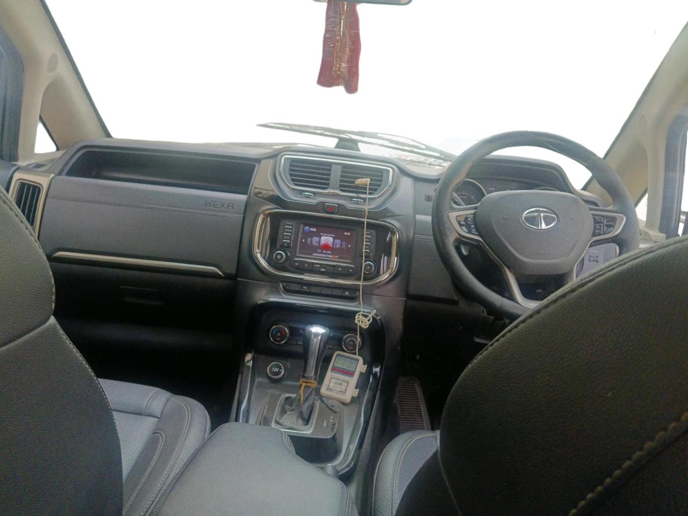 2017 Tata Hexa XTA 4X2 6 STR, Diesel, Automatic, 2,23,638 km, interior