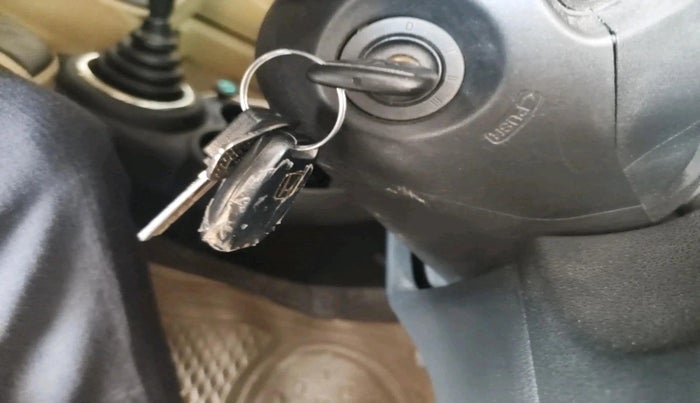 2015 Honda Amaze 1.2L I-VTEC S, Petrol, Manual, 1,02,145 km, interior