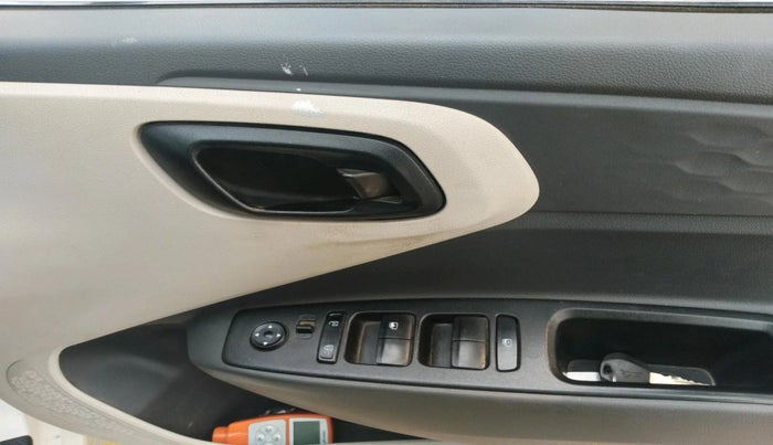 2022 Hyundai AURA S 1.2 CNG, CNG, Manual, 71,103 km, interior