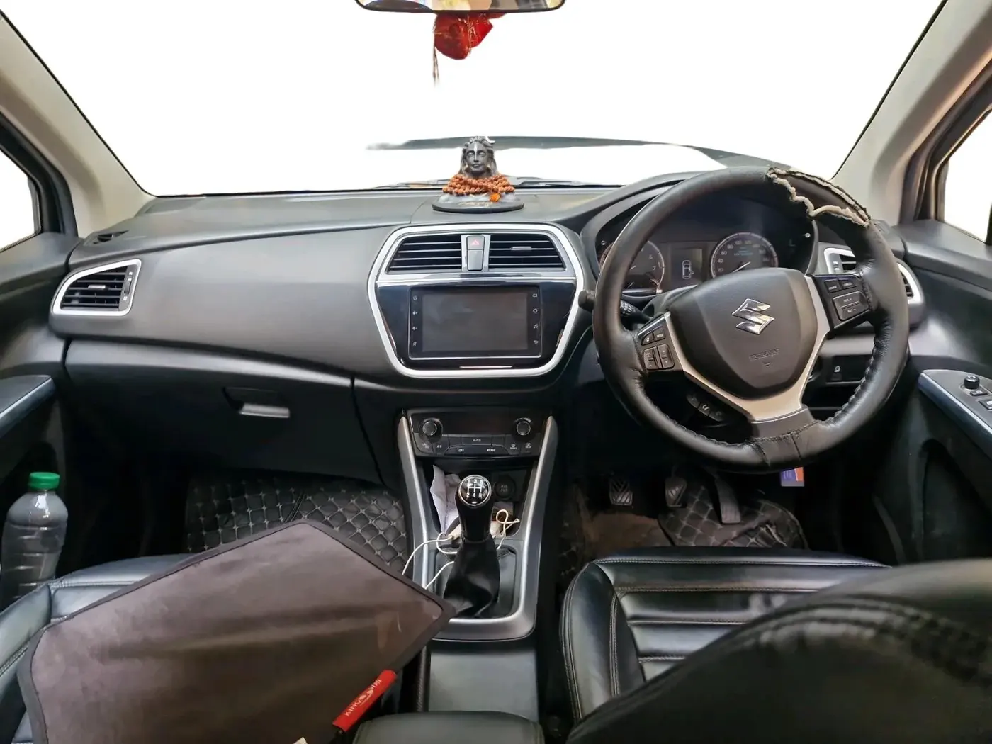 2022 Maruti S Cross ZETA 1.5, Petrol, Manual, 87,150 km, interior
