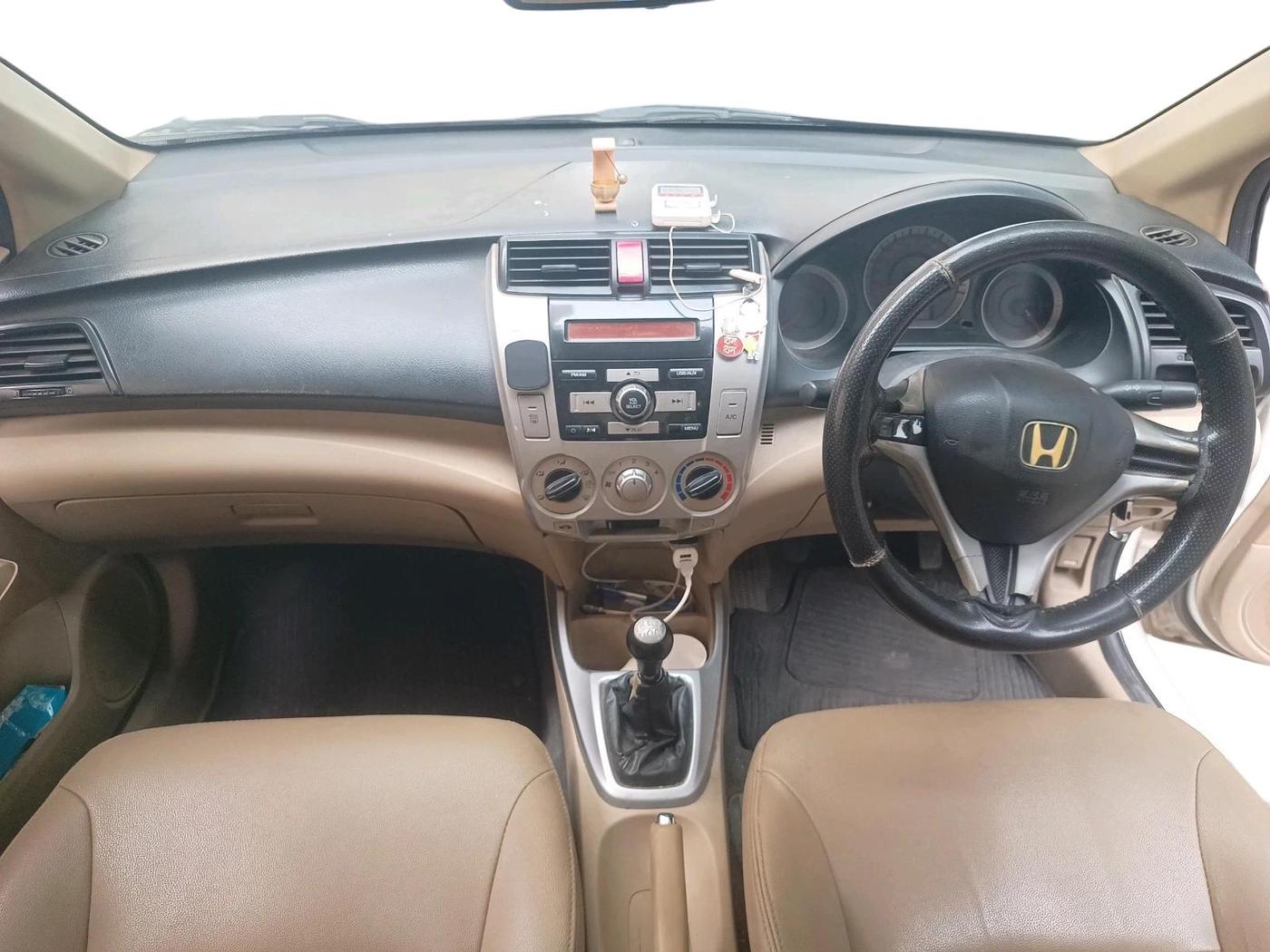 2011 Honda City 1.5L I-VTEC S MT, Petrol, Manual, 1,27,909 km, interior