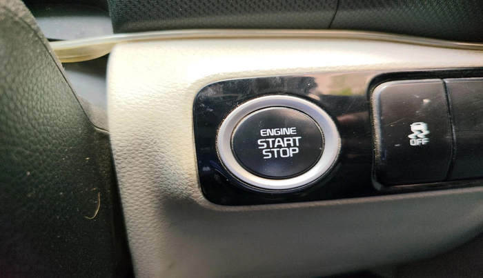 2022 KIA SONET HTX 1.5 AT, Diesel, Automatic, 83,144 km, interior