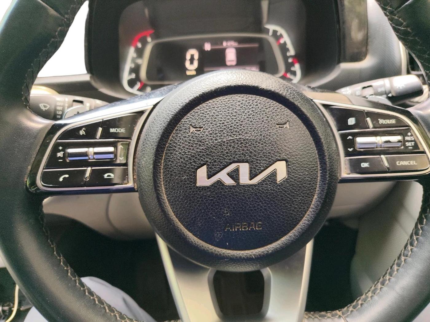 2022 KIA SONET HTX 1.5 AT, Diesel, Automatic, 83,144 km, interior