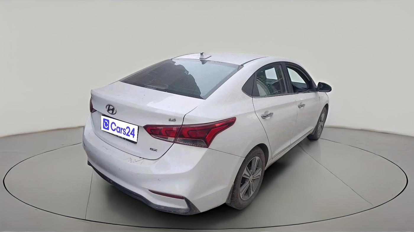 2018 Hyundai Verna 1.6 VTVT SX (O) AT, CNG, Automatic, 1,29,848 km, exterior