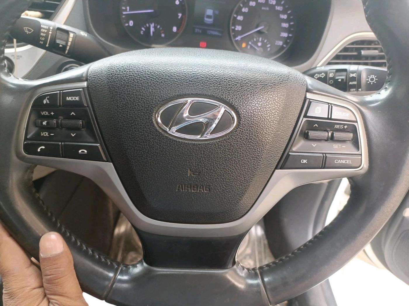 2018 Hyundai Verna 1.6 VTVT SX (O) AT, CNG, Automatic, 1,29,848 km, interior