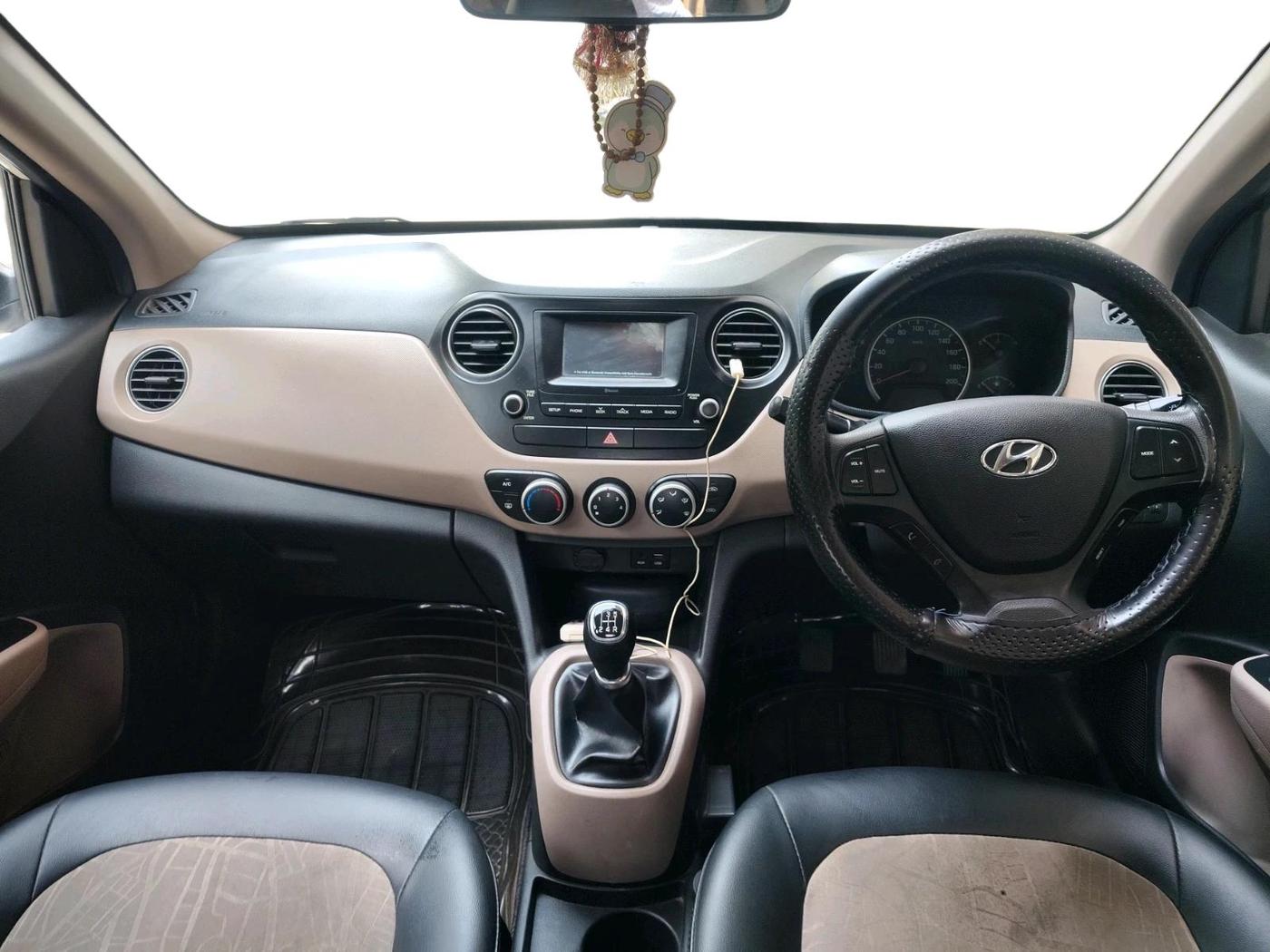 2017 Hyundai Grand i10 SPORTZ 1.2 KAPPA VTVT, Petrol, Manual, 89,480 km, interior
