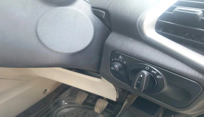 2016 Ford Ecosport TITANIUM 1.5L DIESEL, Diesel, Manual, 1,20,966 km, interior