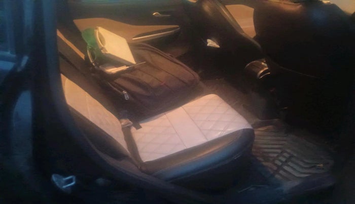 2022 Nissan MAGNITE XV MT, Petrol, Manual, 32,480 km, interior