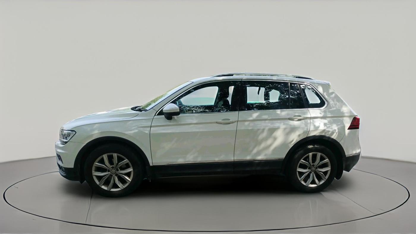 2017 Volkswagen TIGUAN HIGHLINE TDI AT, Diesel, Automatic, 1,58,081 km, exterior