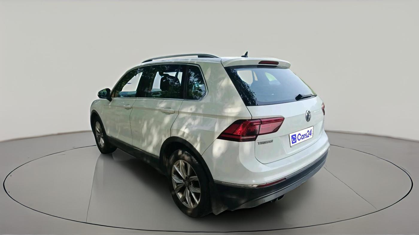2017 Volkswagen TIGUAN HIGHLINE TDI AT, Diesel, Automatic, 1,58,081 km, exterior