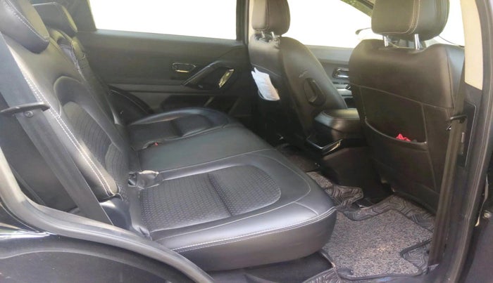 2022 Tata Safari XT PLUS DARK EDITION, Diesel, Manual, 72,688 km, interior