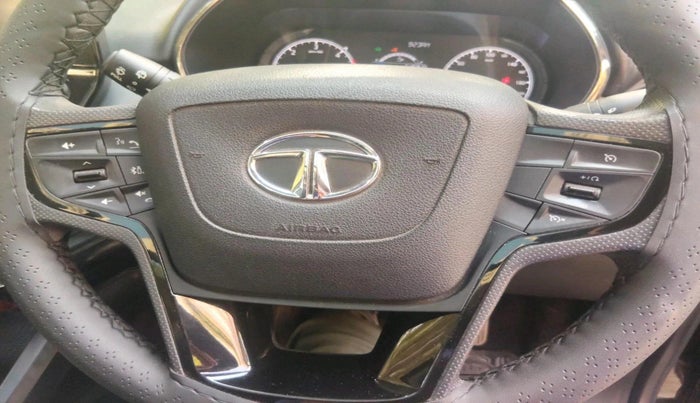 2022 Tata Safari XT PLUS DARK EDITION, Diesel, Manual, 72,688 km, interior