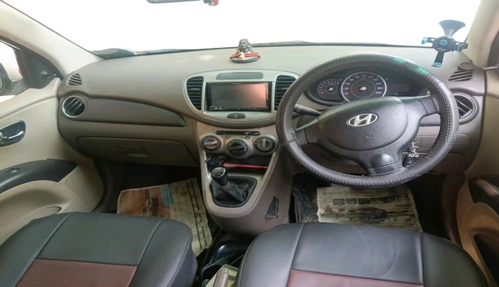 2011 Hyundai i10 MAGNA 1.1, Petrol, Manual, 83,725 km, interior