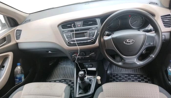 2017 Hyundai Elite i20 MAGNA EXECUTIVE 1.2, Petrol, Manual, 26,988 km, interior