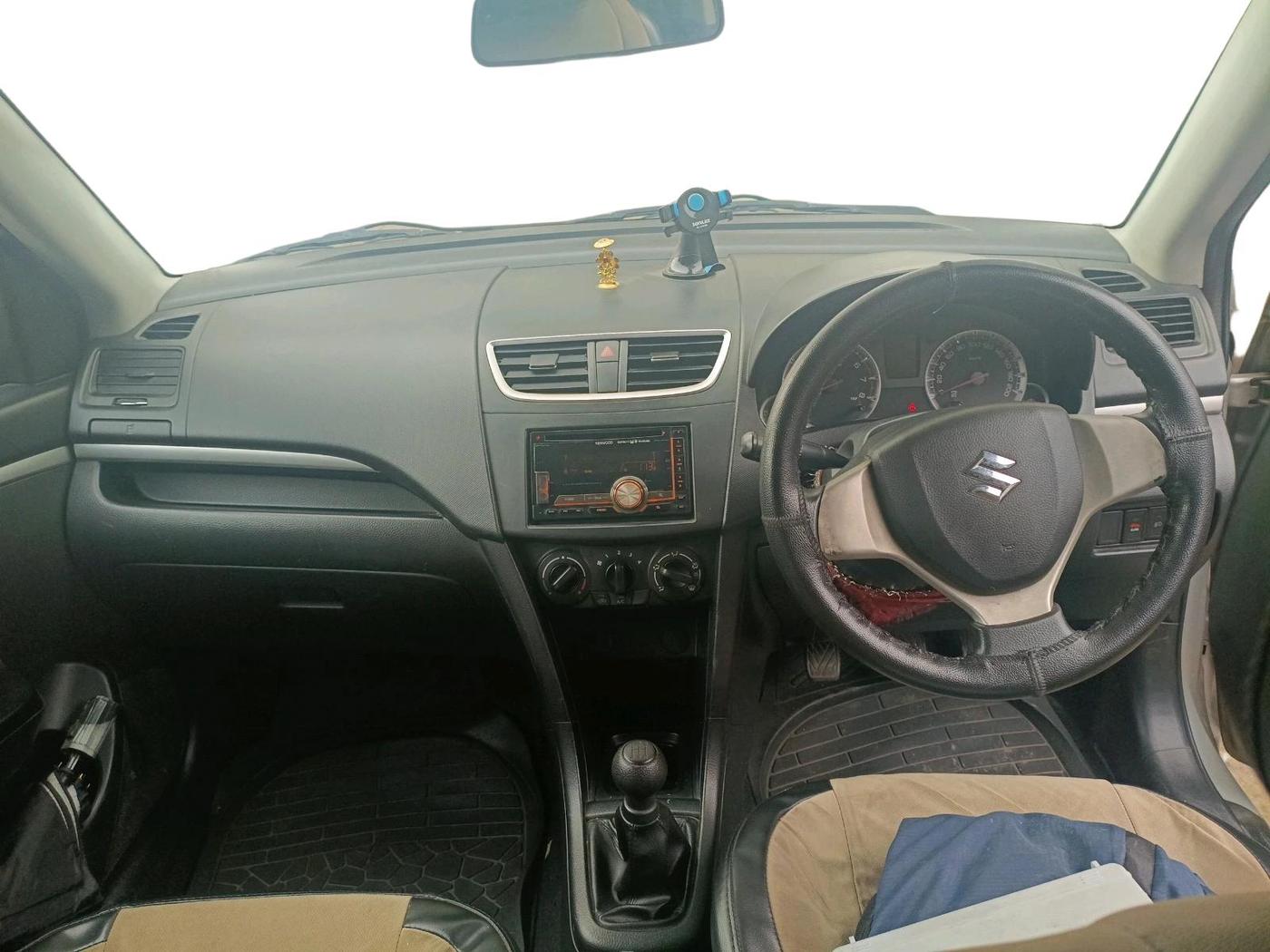 2013 Maruti Swift VXI, Petrol, Manual, 70,994 km, interior
