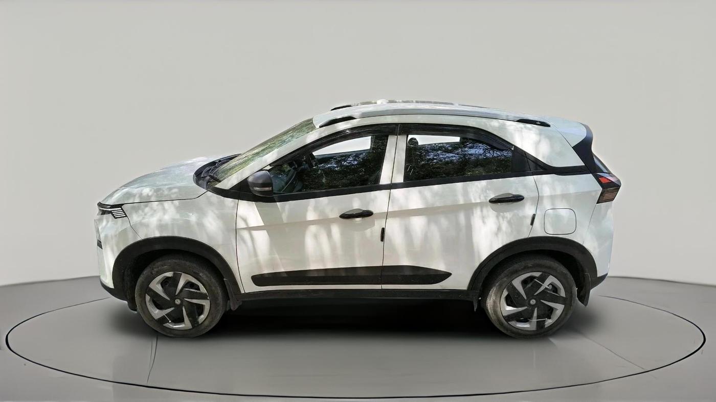 2025 Tata NEXON Smart CNG, CNG, Manual, 16,769 km, exterior