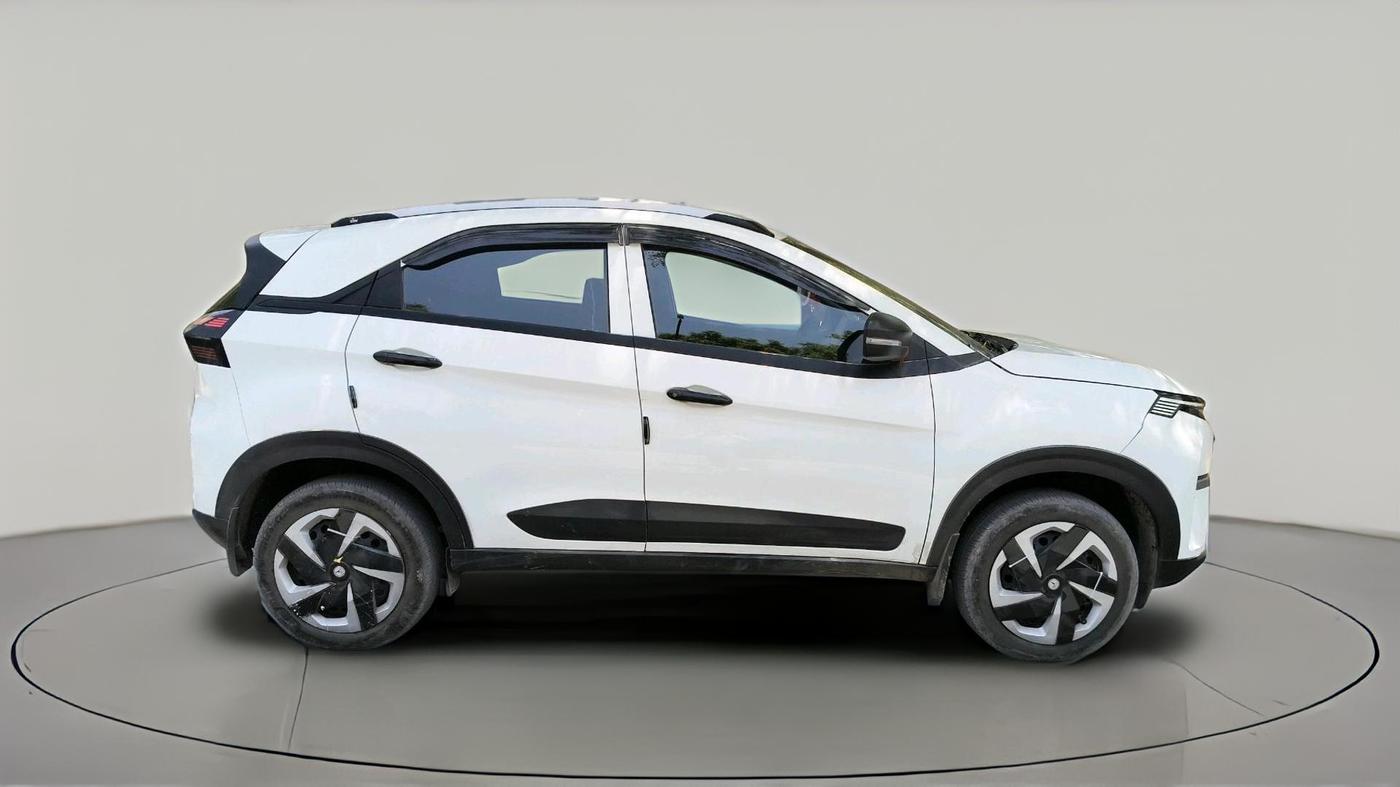 2025 Tata NEXON Smart CNG, CNG, Manual, 16,769 km, exterior