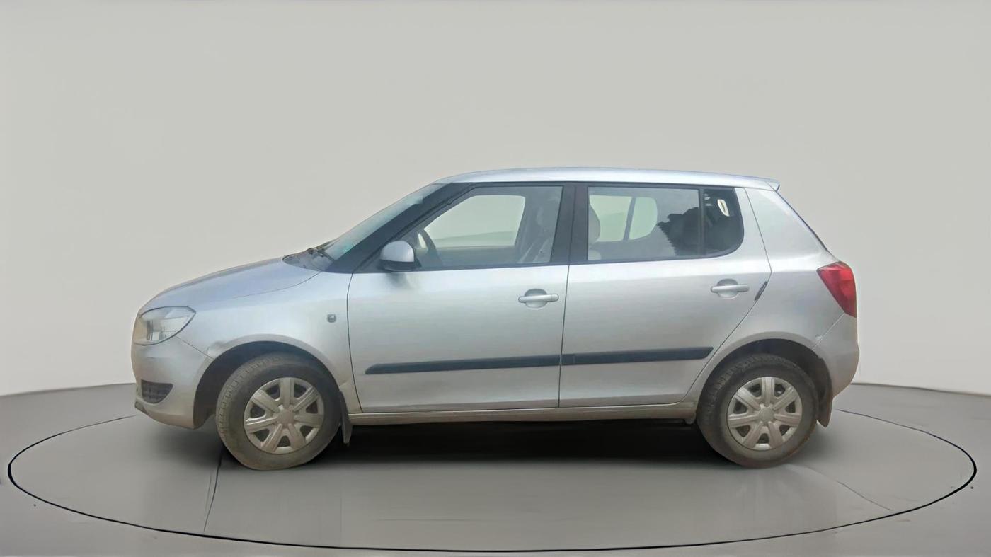 2011 Skoda Fabia AMBITION PLUS 1.2 MPI, Petrol, Manual, 25,500 km, exterior