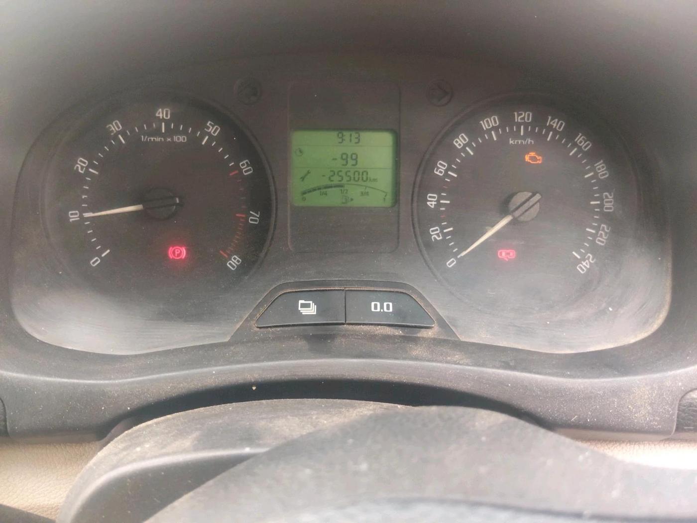 2011 Skoda Fabia AMBITION PLUS 1.2 MPI, Petrol, Manual, 25,500 km, interior