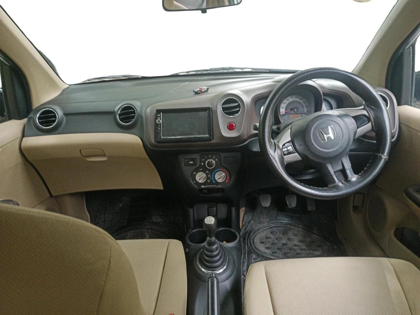 2013 Honda Brio S MT, Petrol, Manual, 1,16,923 km, interior