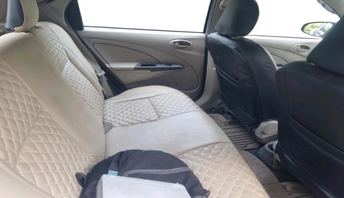 2015 Toyota Etios Liva G, Petrol, Manual, 1,04,113 km, interior