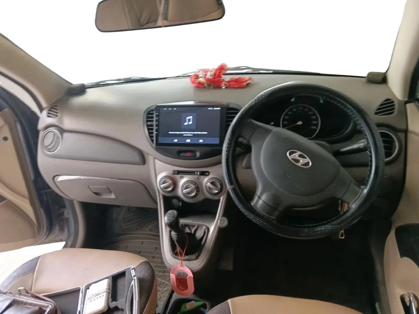 2014 Hyundai i10 MAGNA 1.1, CNG, Manual, 1,50,054 km, interior