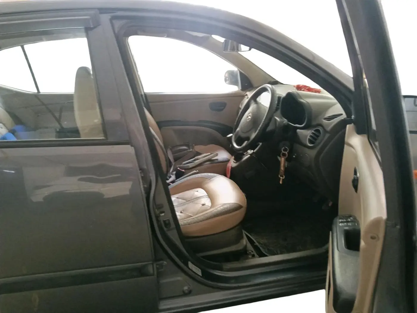 2014 Hyundai i10 MAGNA 1.1, CNG, Manual, 1,50,054 km, interior