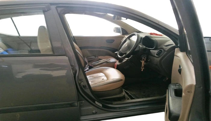 2014 Hyundai i10 MAGNA 1.1, CNG, Manual, 1,50,054 km, interior