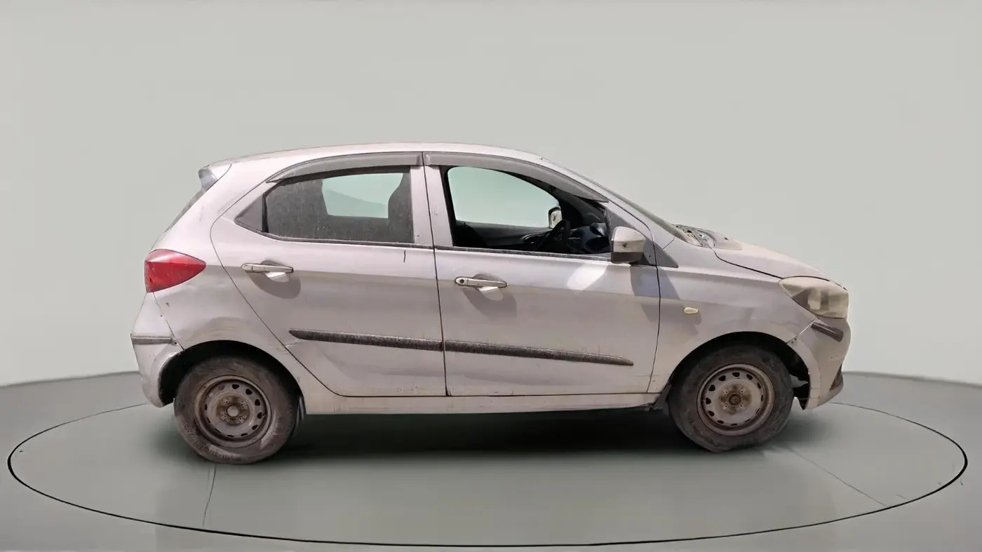 2017 Tata Tiago XE DIESEL, Diesel, Manual, 1,52,525 km, exterior