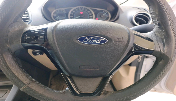 2015 Ford Figo Aspire TITANIUM 1.2 PETROL, CNG, Manual, 85,185 km, interior