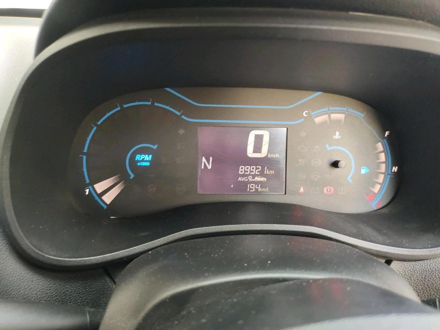 2022 Renault Kwid RXT 1.0 AMT, Petrol, Automatic, 89,921 km, interior