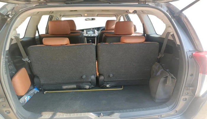 2017 Toyota Innova Crysta 2.4 GX 7 STR, Diesel, Manual, 79,840 km, exterior