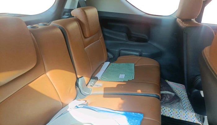 2017 Toyota Innova Crysta 2.4 GX 7 STR, Diesel, Manual, 79,840 km, interior