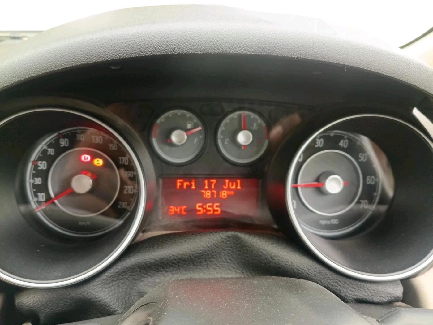 2016 Fiat Punto EVO ACTIVE 1.3 MULTIJET, Diesel, Manual, 78,718 km, interior
