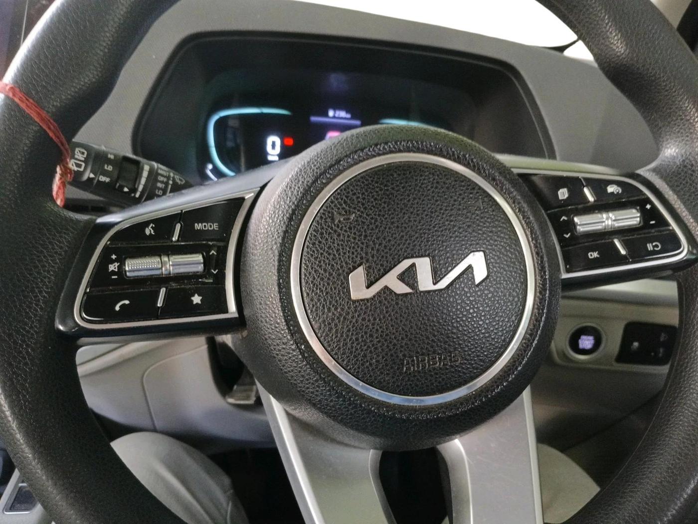 2022 KIA CARENS PRESTIGE PLUS 1.4 PETROL 7 STR, Petrol, Manual, 66,284 km, interior