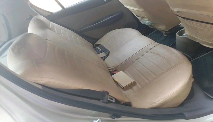 2011 Hyundai i20 MAGNA 1.2, Petrol, Manual, 68,006 km, interior