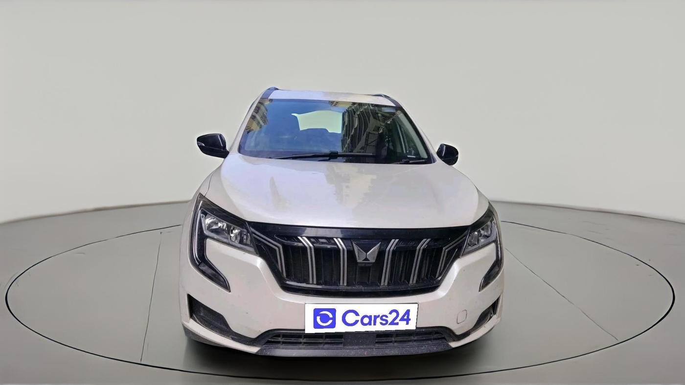 2024 Mahindra XUV700 MX P MT 5 STR, Petrol, Manual, 47,517 km, exterior