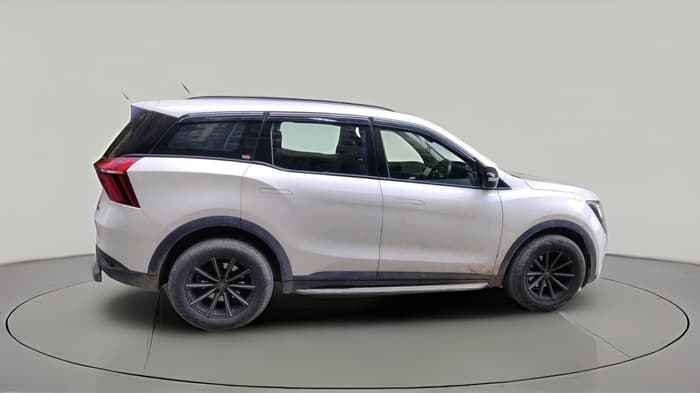 2024 Mahindra XUV700 MX P MT 5 STR, Petrol, Manual, 47,517 km, exterior