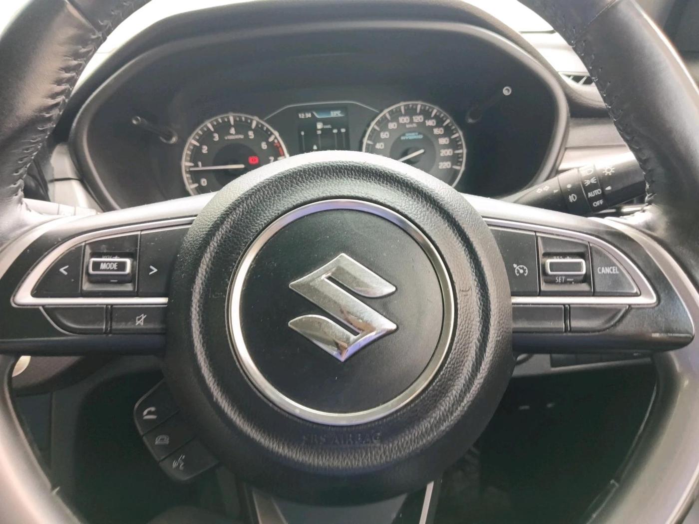2022 Maruti BREZZA ZXI + SMART HYBRID, Petrol, Manual, 57,497 km, interior