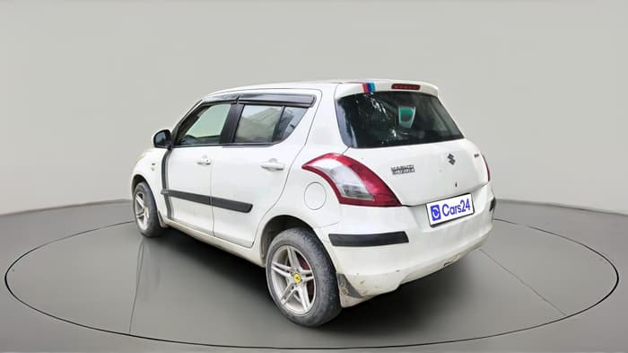 2011 Maruti Swift LXI, CNG, Manual, 1,59,158 km, exterior