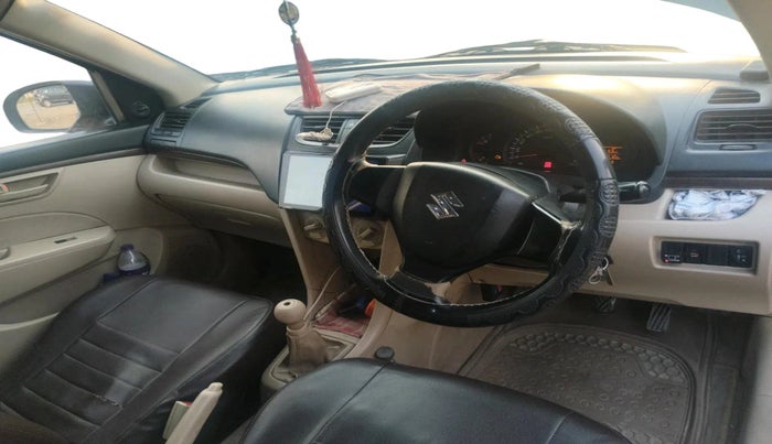 2017 Maruti Swift Dzire LXI, CNG, Manual, 1,35,512 km, interior