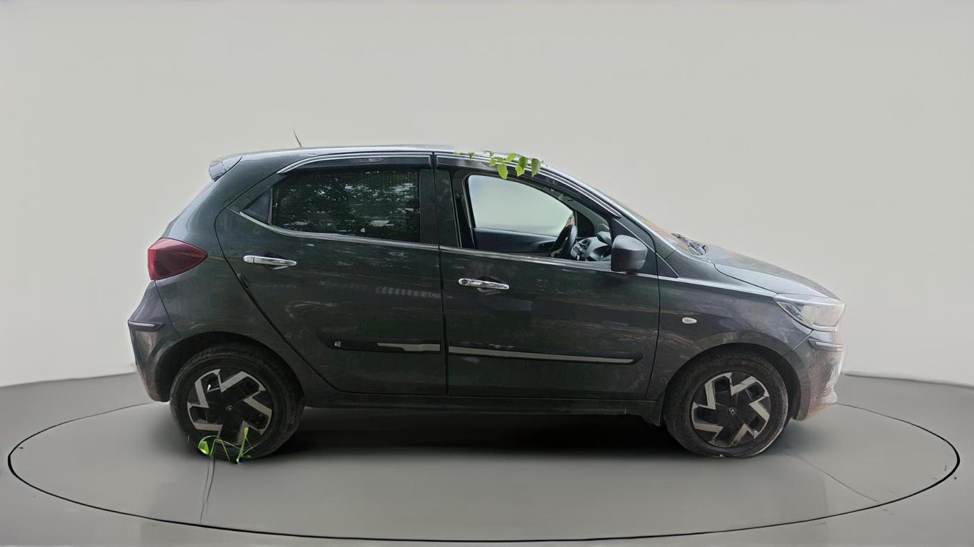 2025 Tata Tiago XM CNG, CNG, Manual, 25,072 km, exterior