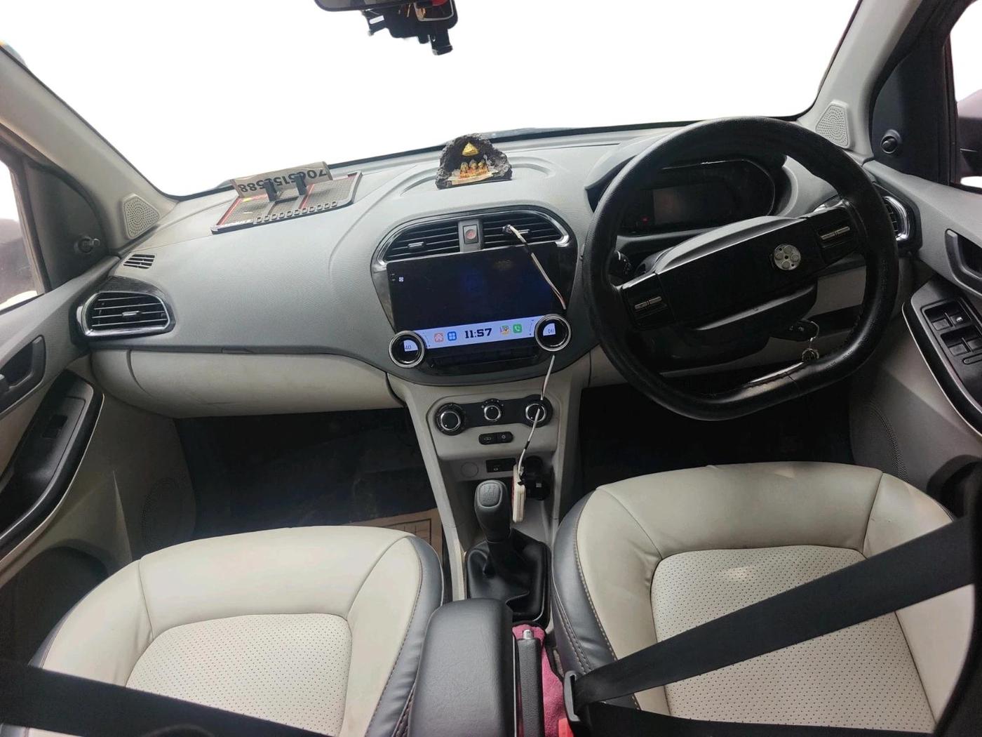 2025 Tata Tiago XM CNG, CNG, Manual, 25,072 km, interior