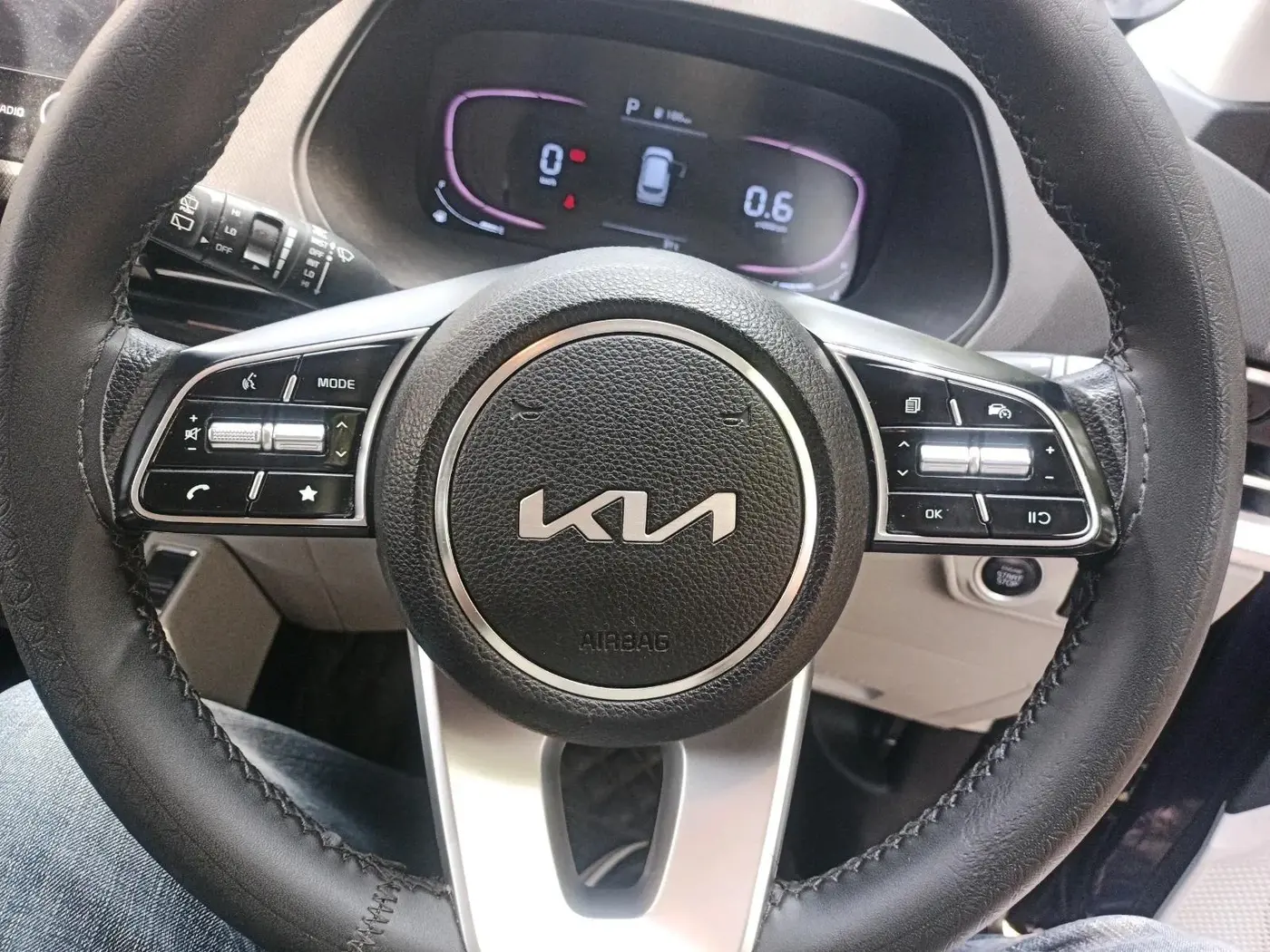 2022 KIA CARENS PRESTIGE PLUS 1.4 PETROL DCT 7 STR, Petrol, Automatic, 46,180 km, interior