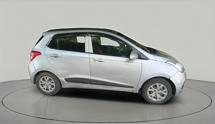 2016 Hyundai Grand i10 SPORTZ 1.2 KAPPA VTVT, Petrol, Manual, 1,62,261 km, exterior