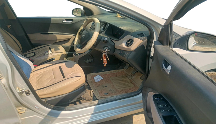 2017 Hyundai Xcent S 1.2, CNG, Manual, 1,34,428 km, interior