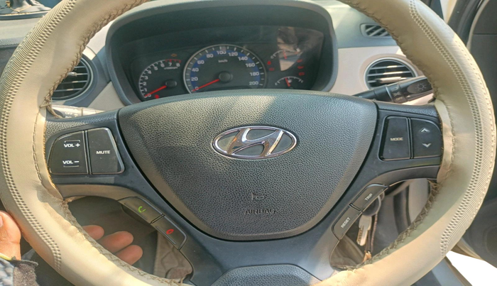 2017 Hyundai Xcent S 1.2, CNG, Manual, 1,34,428 km, interior